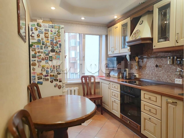 
   Продам 3-комнатную, 61 м², Танкистов ул, 3

. Фото 3.