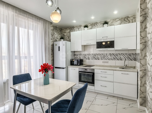 
   Продам 3-комнатную, 64.7 м², Василия Клевцова ул, 1

. Фото 15.