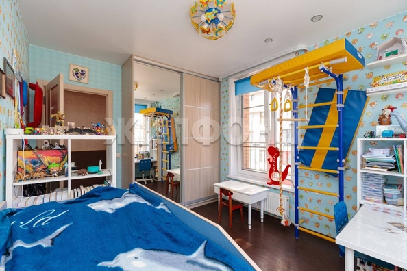 
   Продам 3-комнатную, 75.7 м², Владимира Заровного ул, 26

. Фото 16.