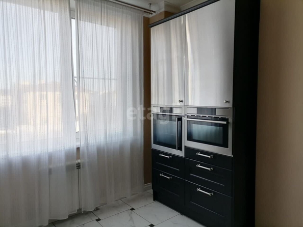 
   Продам 3-комнатную, 107.2 м², 6-й микрорайон, 15

. Фото 5.
