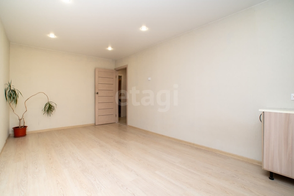 
   Продам 3-комнатную, 60.2 м², Немировича-Данченко ул, 135а

. Фото 2.