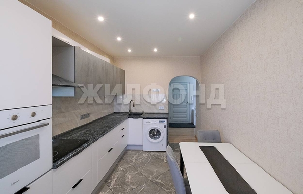
   Продам 1-комнатную, 40.8 м², Вертковская ул, 38

. Фото 2.