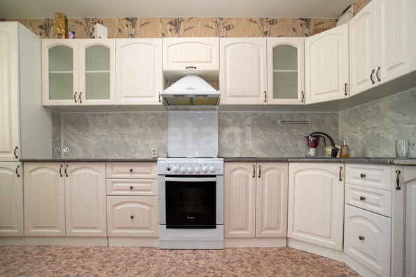 
   Продам 3-комнатную, 76.9 м², Петухова ул, 14/5

. Фото 3.