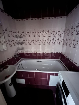 
  Сдам в аренду 2-комнатную квартиру, 65 м², Новосибирск

. Фото 8.