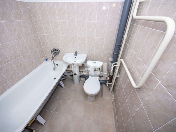 
   Продам 1-комнатную, 37.1 м², Тюленина ул, 24/1

. Фото 1.