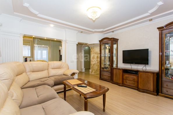 
   Продам 4-комнатную, 77.1 м², Тульская ул, 90

. Фото 1.