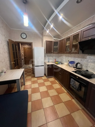
   Продам 1-комнатную, 37.2 м², Блюхера ул, 71б

. Фото 2.
