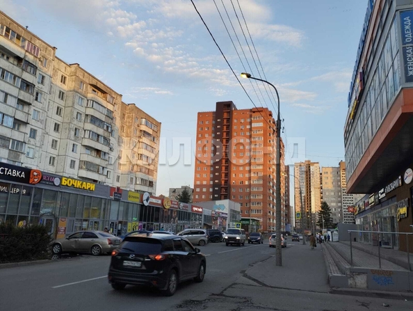 
   Продам 2-комнатную, 52.9 м², Новосибирская ул, 19

. Фото 18.