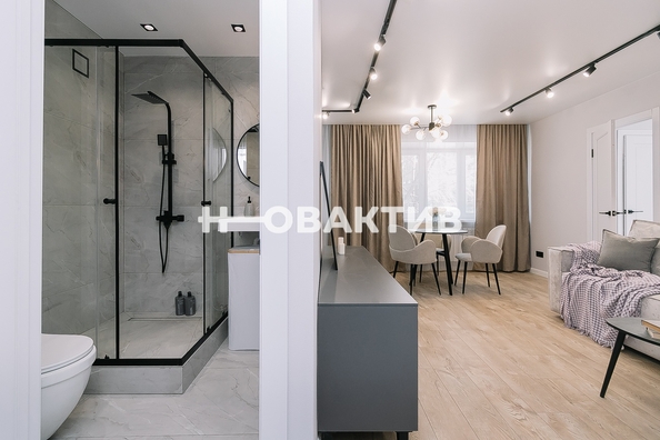 
   Продам 2-комнатную, 43 м², Блюхера ул, 1

. Фото 18.