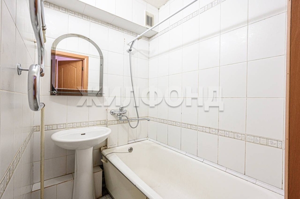 
   Продам 4-комнатную, 61 м², Ударная ул, 1/3

. Фото 28.