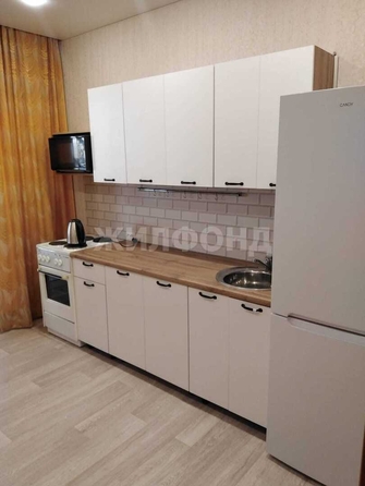 
  Сдам в аренду 1-комнатную квартиру, 39 м², Новосибирск

. Фото 1.