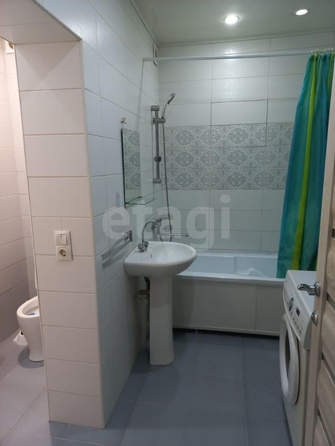 
  Сдам в аренду 2-комнатную квартиру, 49 м², Новосибирск

. Фото 7.