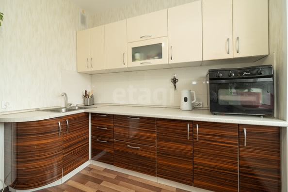 
   Продам 1-комнатную, 32.5 м², Титова ул, 276

. Фото 2.