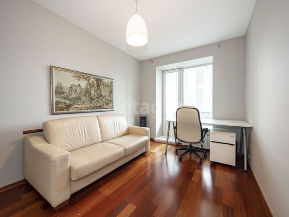 
   Продам 3-комнатную, 90 м², Красный пр-кт, 99

. Фото 23.