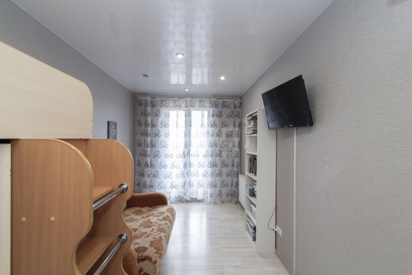 
   Продам 4-комнатную, 89.5 м², Кропоткина ул, 128

. Фото 32.