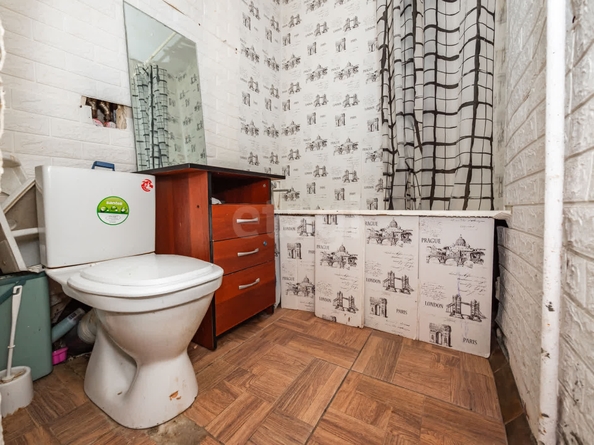 
  Продается 3-комн. квартира, 53.1 м², Театральная ул, д. 4/1
. Фото 7.