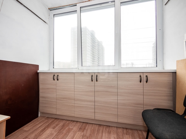 
   Продам 3-комнатную, 59.5 м², Объединения ул, 96/1

. Фото 11.