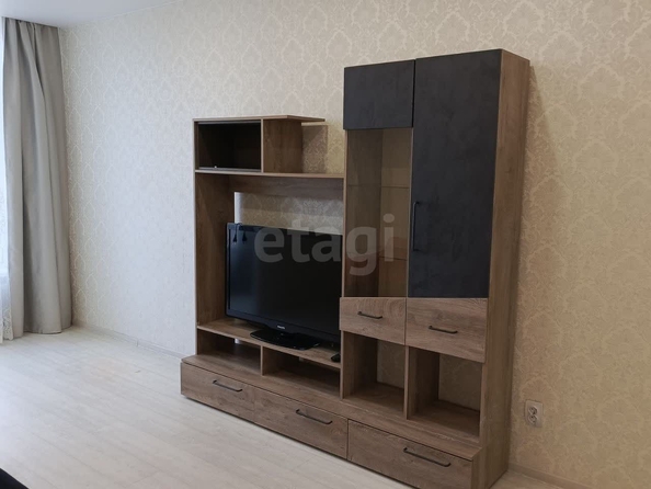
  Сдам в аренду 2-комнатную квартиру, 46 м², Новосибирск

. Фото 3.