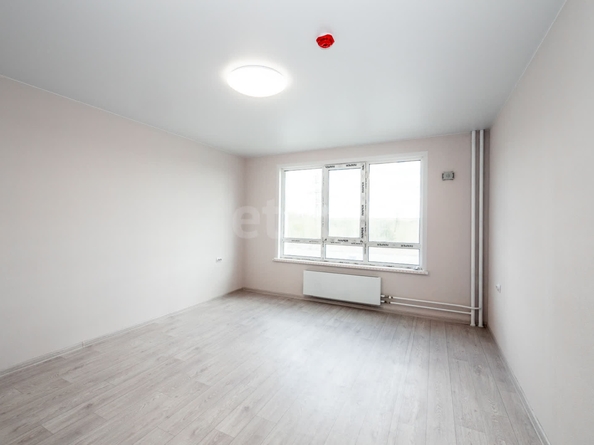 
   Продам 2-комнатную, 56 м², Татьяны Снежиной ул, 42/2

. Фото 2.