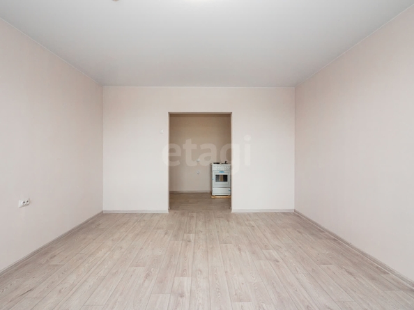 
   Продам 2-комнатную, 56 м², Татьяны Снежиной ул, 42/2

. Фото 11.