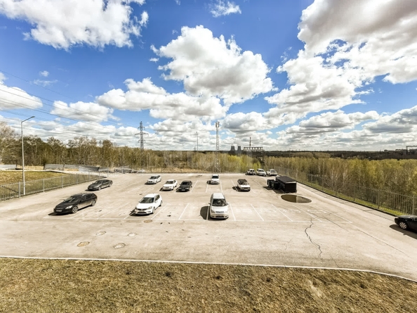 
   Продам 2-комнатную, 56 м², Татьяны Снежиной ул, 42/2

. Фото 37.