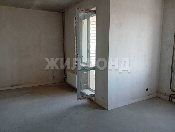 
   Продам 1-комнатную, 36.8 м², Петухова ул, 172

. Фото 2.