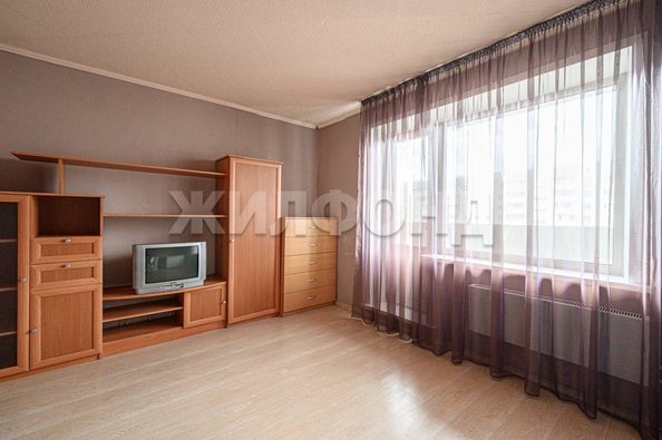 
   Продам 1-комнатную, 30 м², В. Высоцкого ул, 50

. Фото 12.