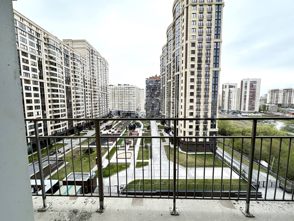 
   Продам 2-комнатную, 68.9 м², Дуси Ковальчук ул, 244

. Фото 2.