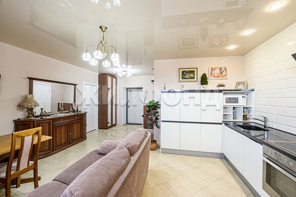 
   Продам 2-комнатную, 45.7 м², Николая Островского ул, 120

. Фото 2.