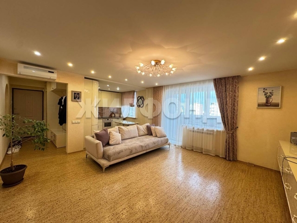 
   Продам 5-комнатную, 109 м², Троллейная ул, 7

. Фото 9.