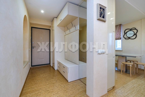 
  Продается 4-комн. квартира, 109 м², Троллейная ул, д. 7
. Фото 12.