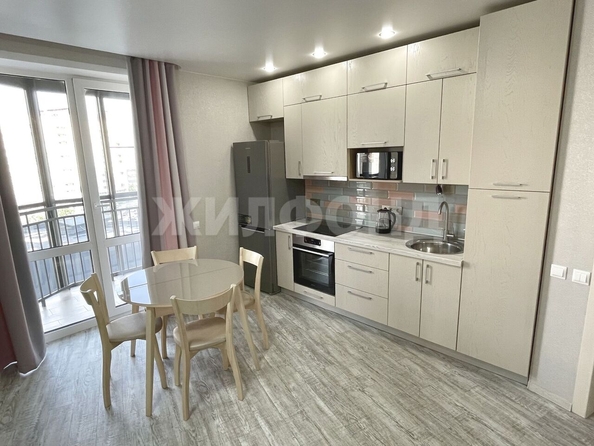 
  Сдам в аренду 1-комнатную квартиру, 30 м², Новосибирск

. Фото 6.