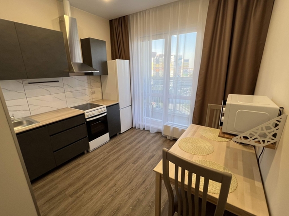 
  Сдам в аренду 1-комнатную квартиру, 32.5 м², Новосибирск

. Фото 1.