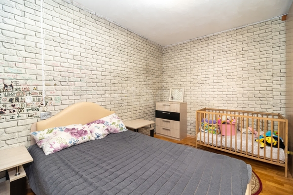 
  Продается 3-комн. квартира, 58 м², Пархоменко ул, д. 82
. Фото 2.