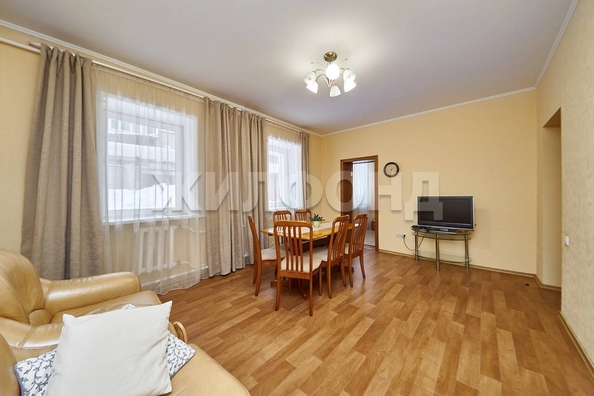
   Продам 3-комнатную, 73.9 м², Октябрьская ул, 40

. Фото 3.