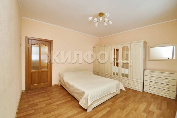 
   Продам 3-комнатную, 73.9 м², Октябрьская ул, 40

. Фото 4.