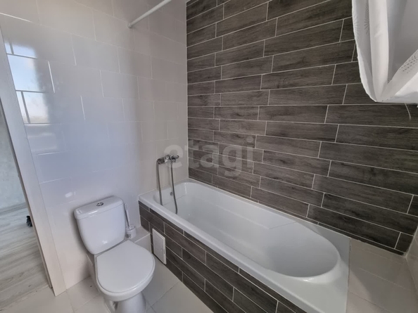 
   Продам помещение, 27.8 м², Сухарная ул, 107/1

. Фото 3.