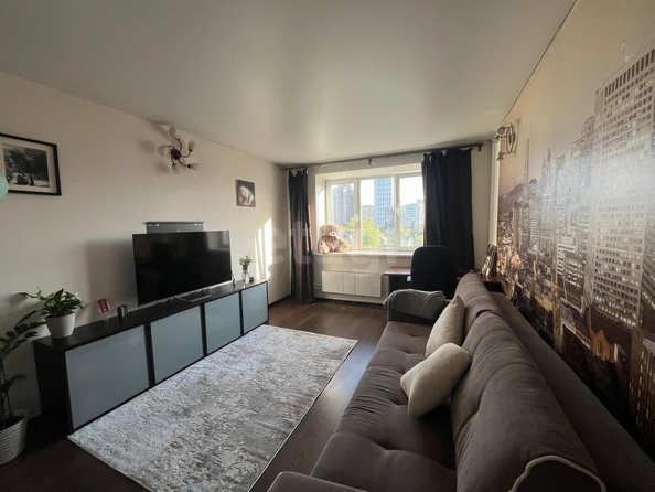 
   Продам 1-комнатную, 41.3 м², Лескова ул, 19

. Фото 1.