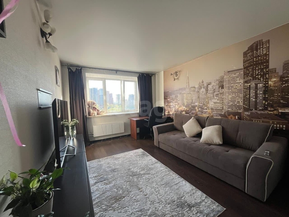 
   Продам 1-комнатную, 41.3 м², Лескова ул, 19

. Фото 2.
