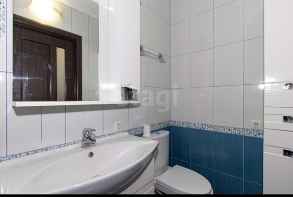 
   Продам 3-комнатную, 67 м², Зорге ул, 237

. Фото 1.