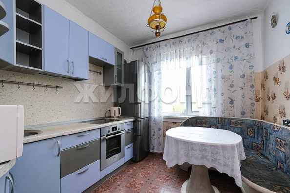
  Продается 2-комн. квартира, 51.2 м², Ипподромская ул, д. 30
. Фото 6.