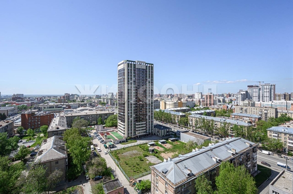 
   Продам 2-комнатную, 49.6 м², Семьи Шамшиных ул, 77

. Фото 20.