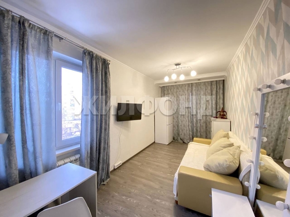 
   Продам 3-комнатную, 61.3 м², Петухова ул, 68

. Фото 3.