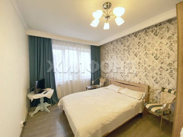 
   Продам 3-комнатную, 61.3 м², Петухова ул, 68

. Фото 4.