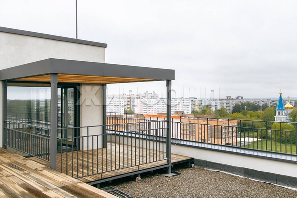 
   Продам 3-комнатную, 156 м², 3-й микрорайон, 1

. Фото 6.