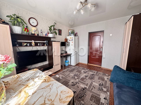 
   Продам секционку, 12.8 м², Сибиряков-Гвардейцев ул, 64

. Фото 4.