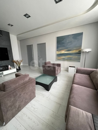 
   Продам 3-комнатную, 109 м², Державина ул, 77

. Фото 2.