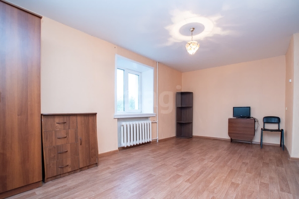 
   Продам 1-комнатную, 30.7 м², Пархоменко ул, 14

. Фото 2.