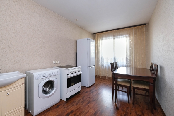 
  Продается 1-комн. квартира, 38.5 м², Зорге ул, д. 90
. Фото 6.