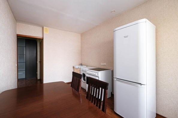
  Продается 1-комн. квартира, 38.5 м², Зорге ул, д. 90
. Фото 8.